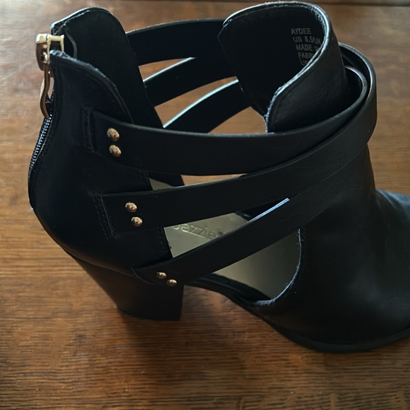 Shoedazzle Black Booties - Picture 4 of 8